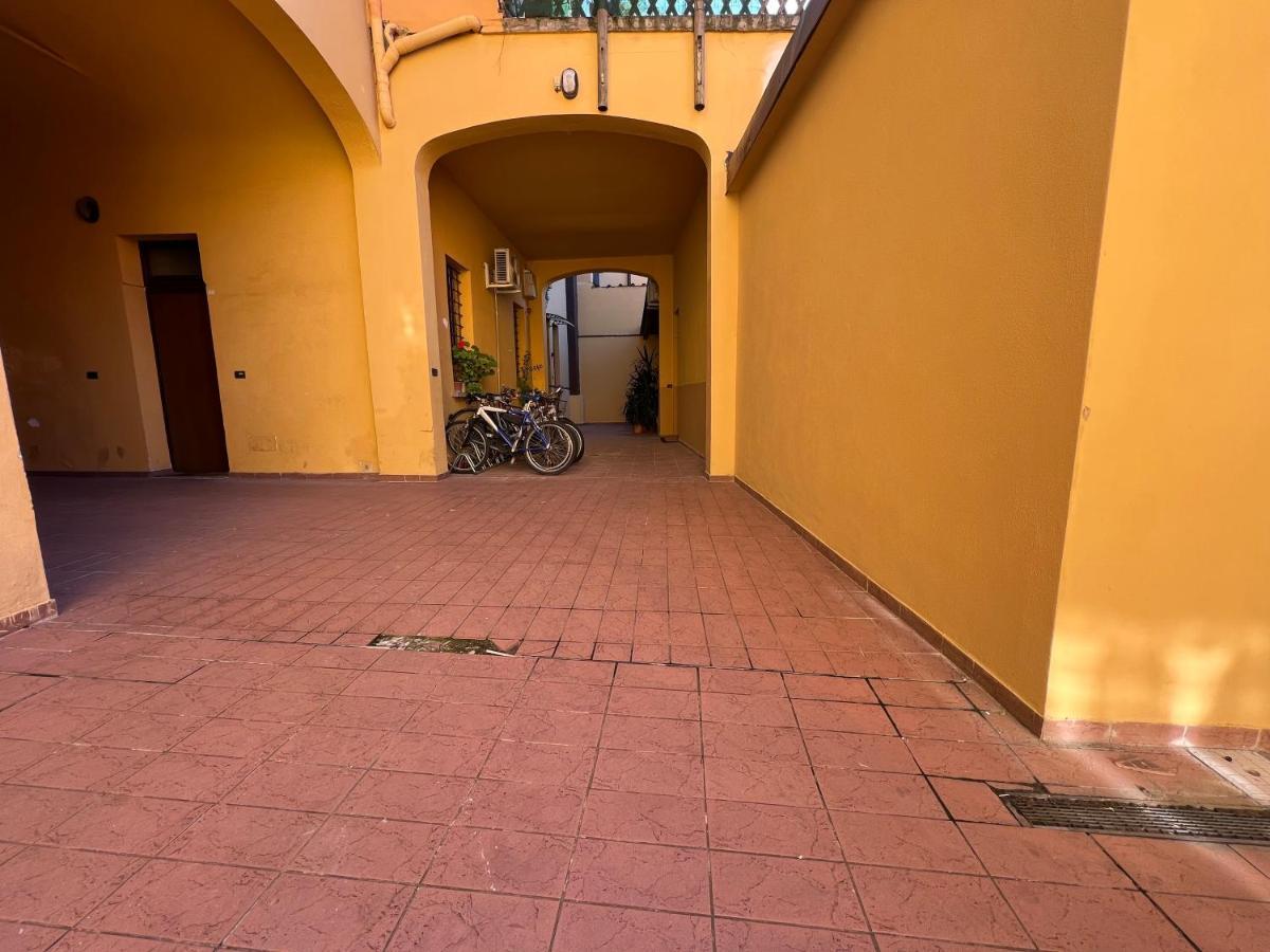 Housmart Senzanome 9/3 Bologna Exterior photo