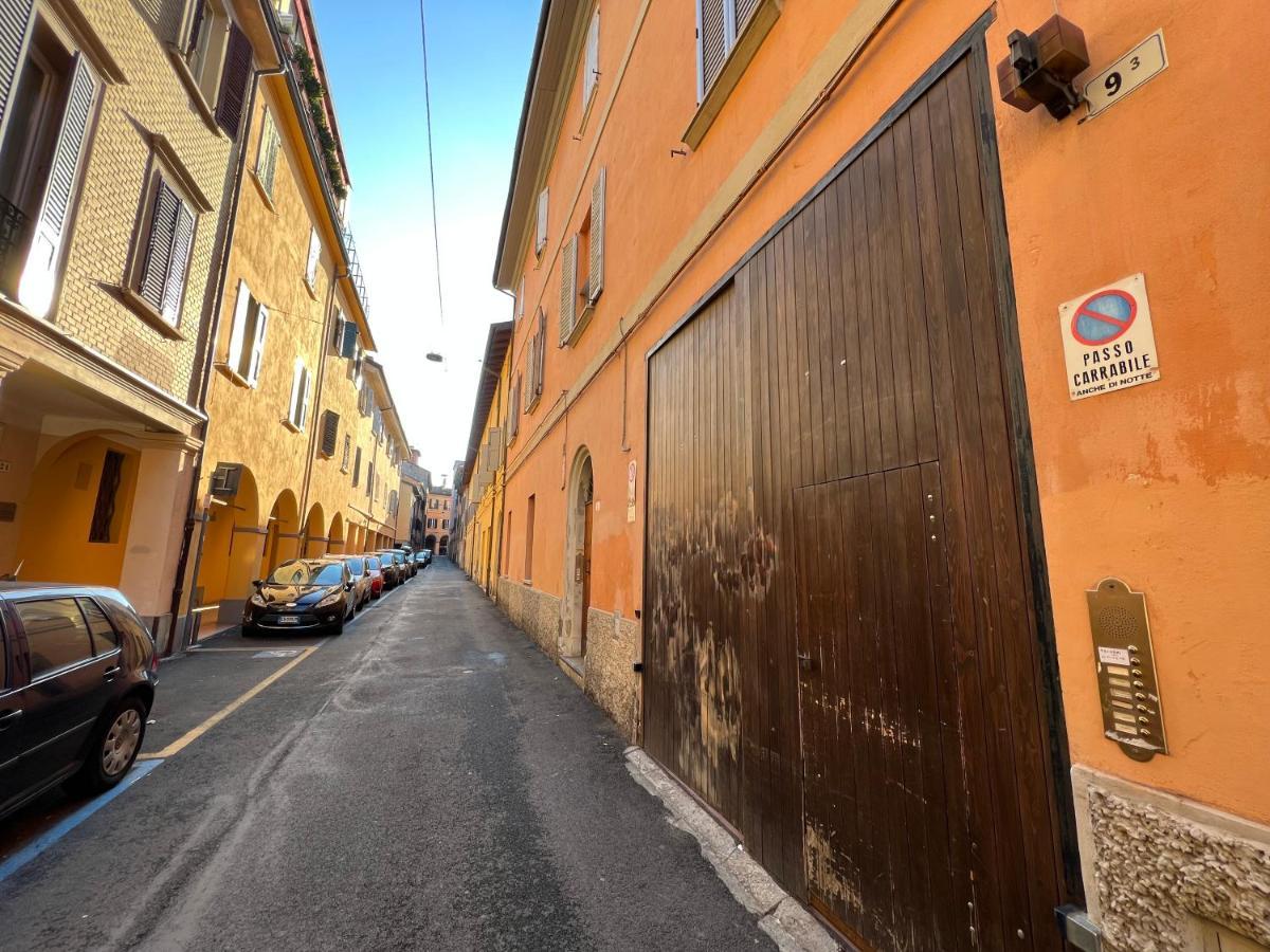 Housmart Senzanome 9/3 Bologna Exterior photo